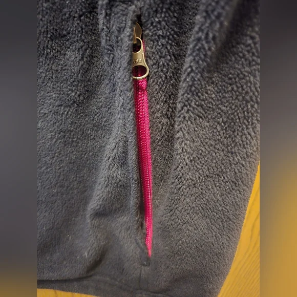 Columbia Black Fleece Vest with Pink Accents EUC - Picture 6 of 11